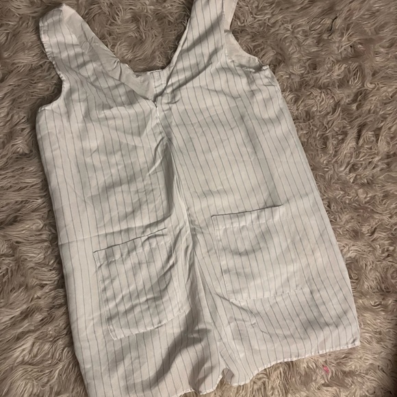 Romper - Picture 2 of 4